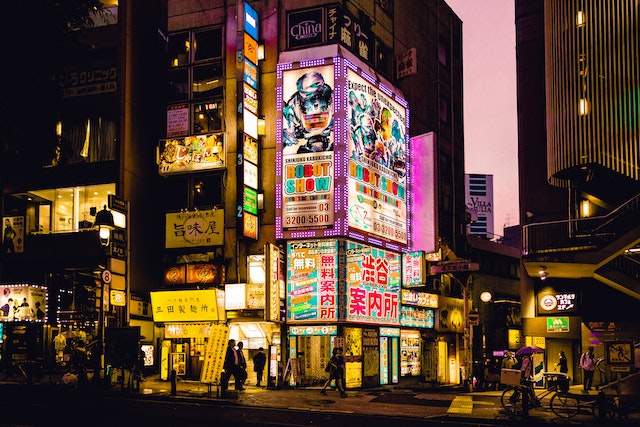 伊犁寻找学术平衡：留学日本如何处理学业与生活